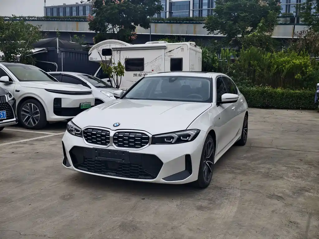 BMW 3 Series — фото 1