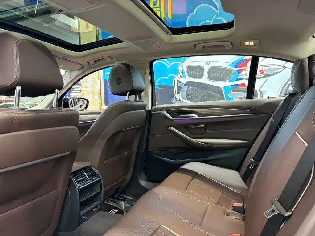 BMW 5 Series New Energy — фото 11