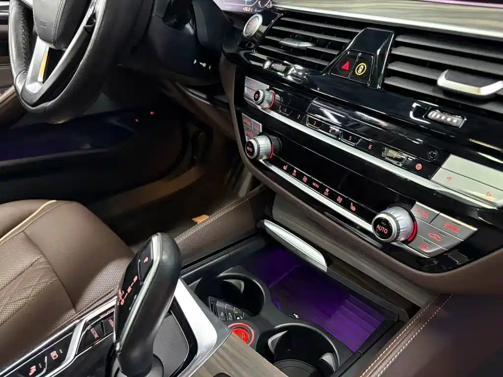 BMW 5 Series New Energy — фото 14