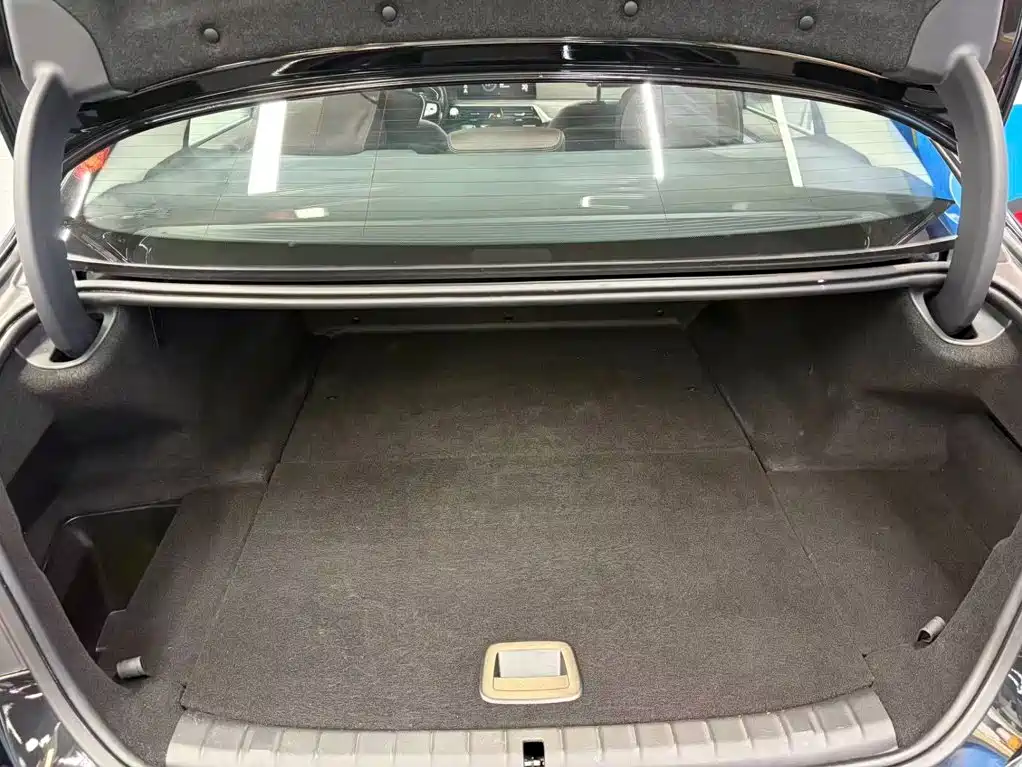 BMW 5 Series New Energy — фото 15