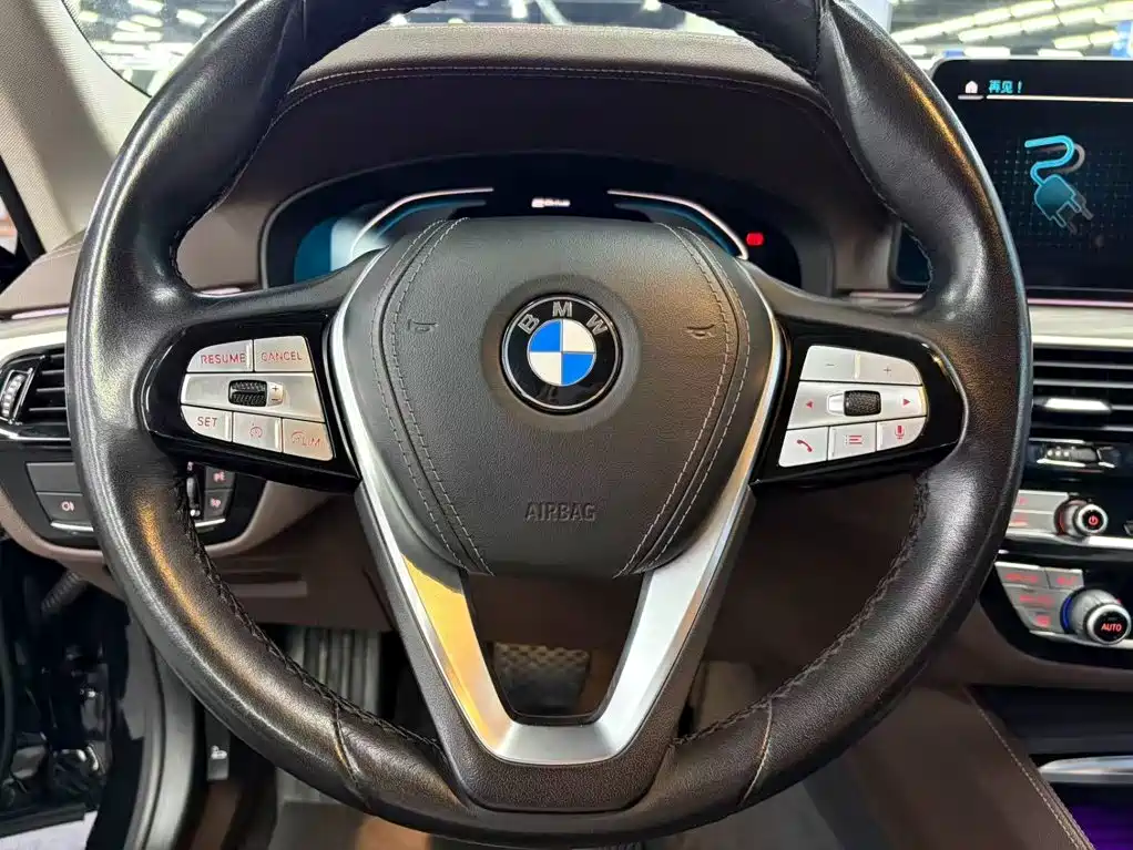 BMW 5 Series New Energy — фото 7