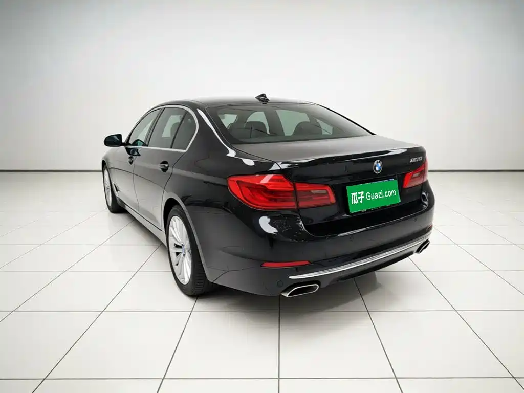BMW 5 Series — фото 4
