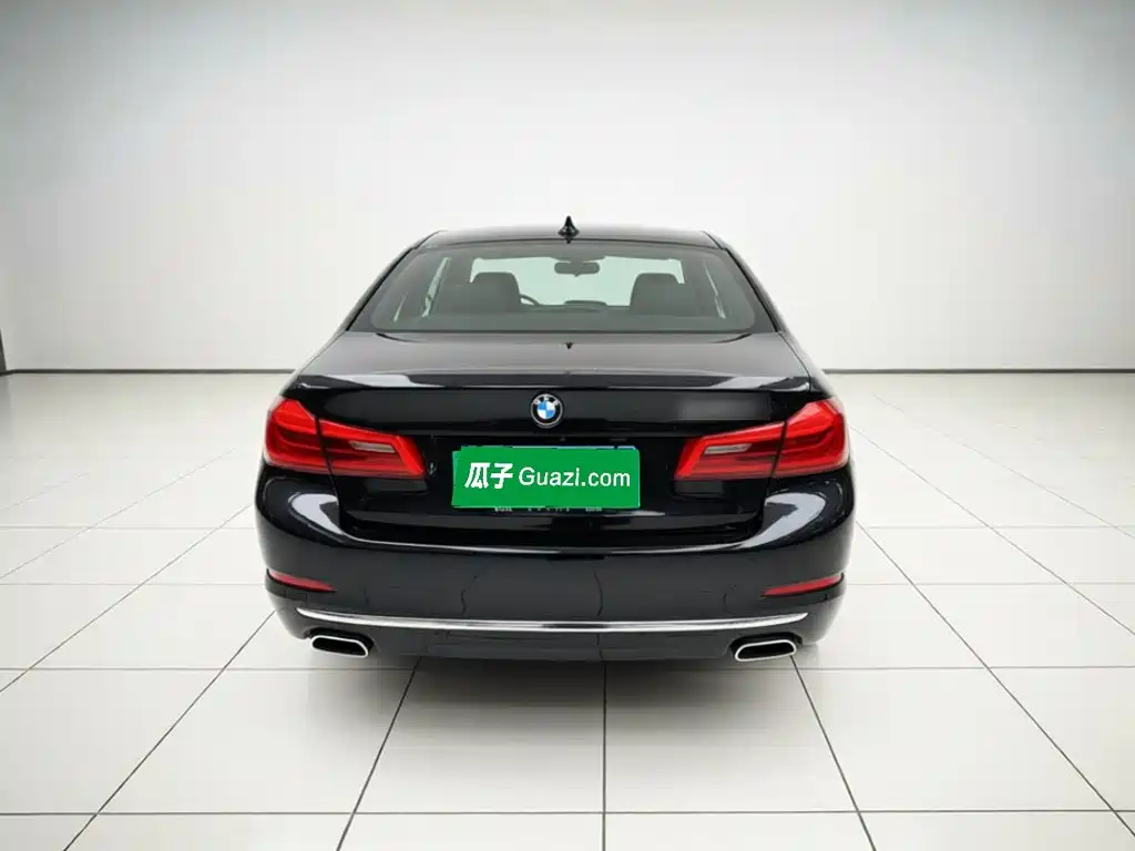 BMW 5 Series — фото 5