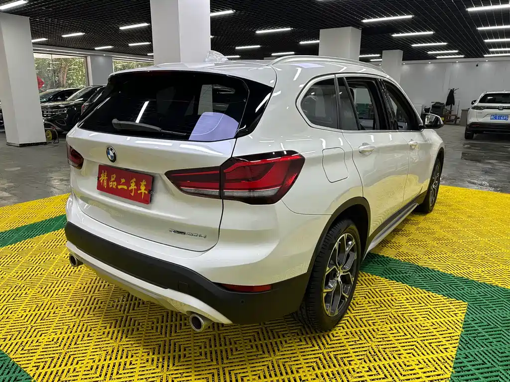 BMW X1 — фото 4