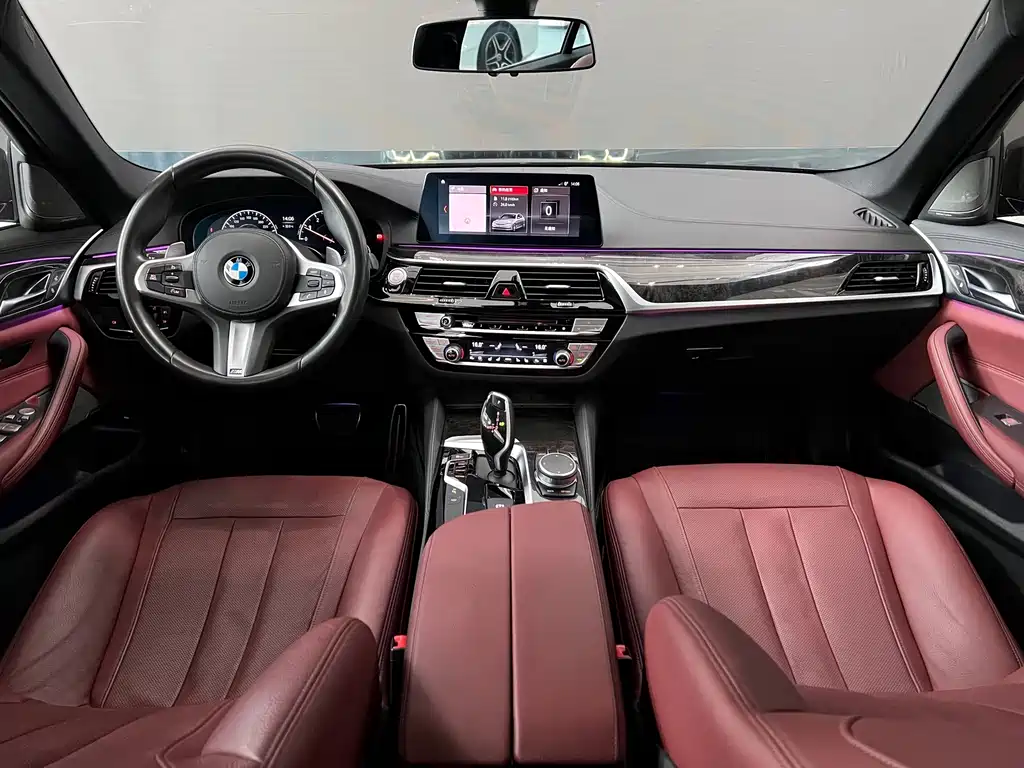 BMW 5 Series — фото 11