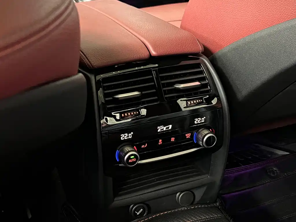 BMW 5 Series — фото 18