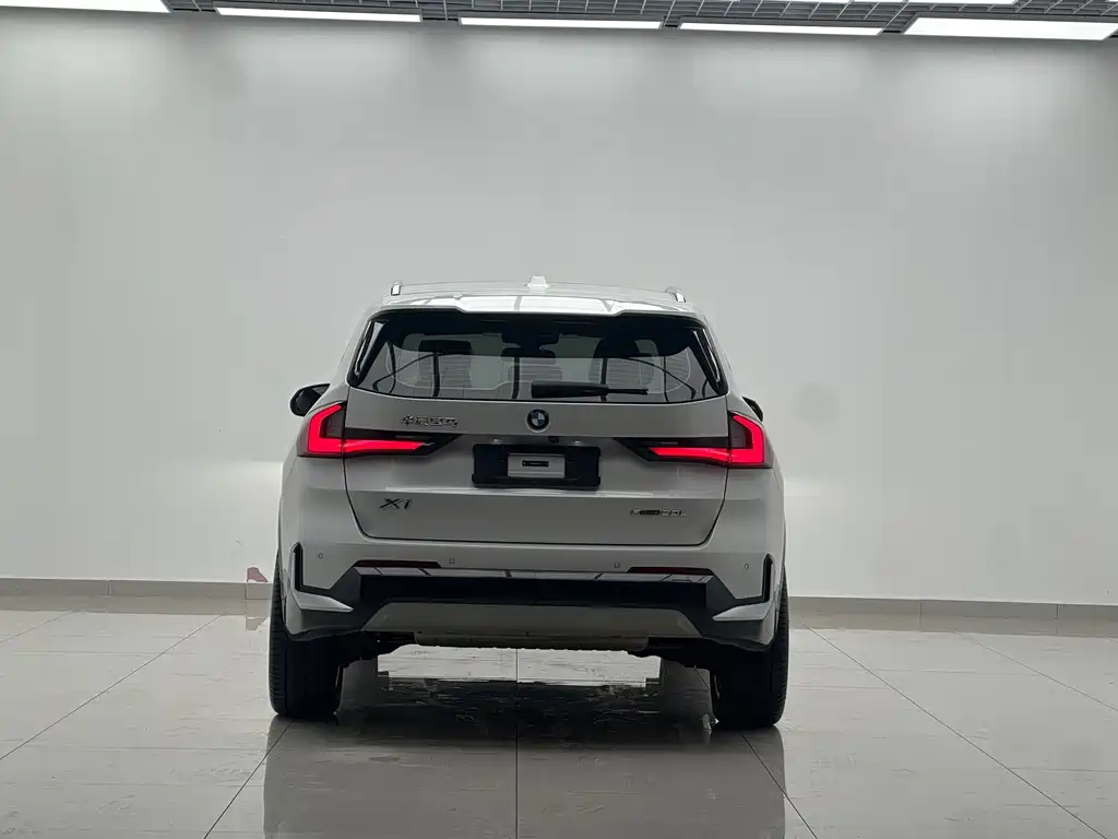 BMW X1 — фото 2