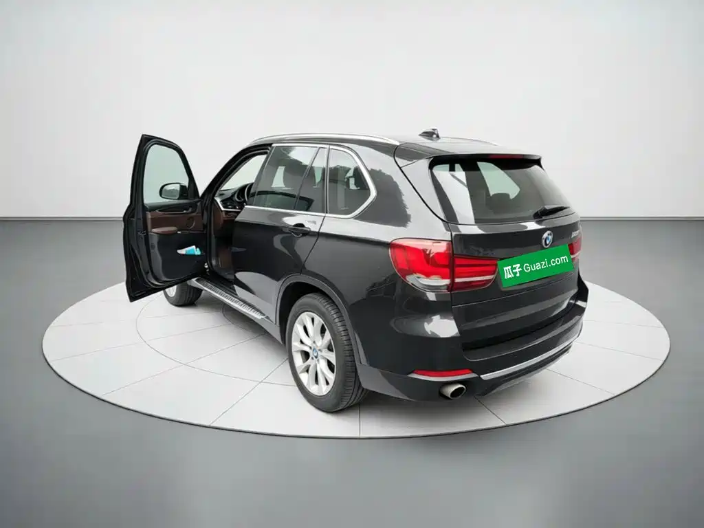BMW X5 (Import) — фото 4
