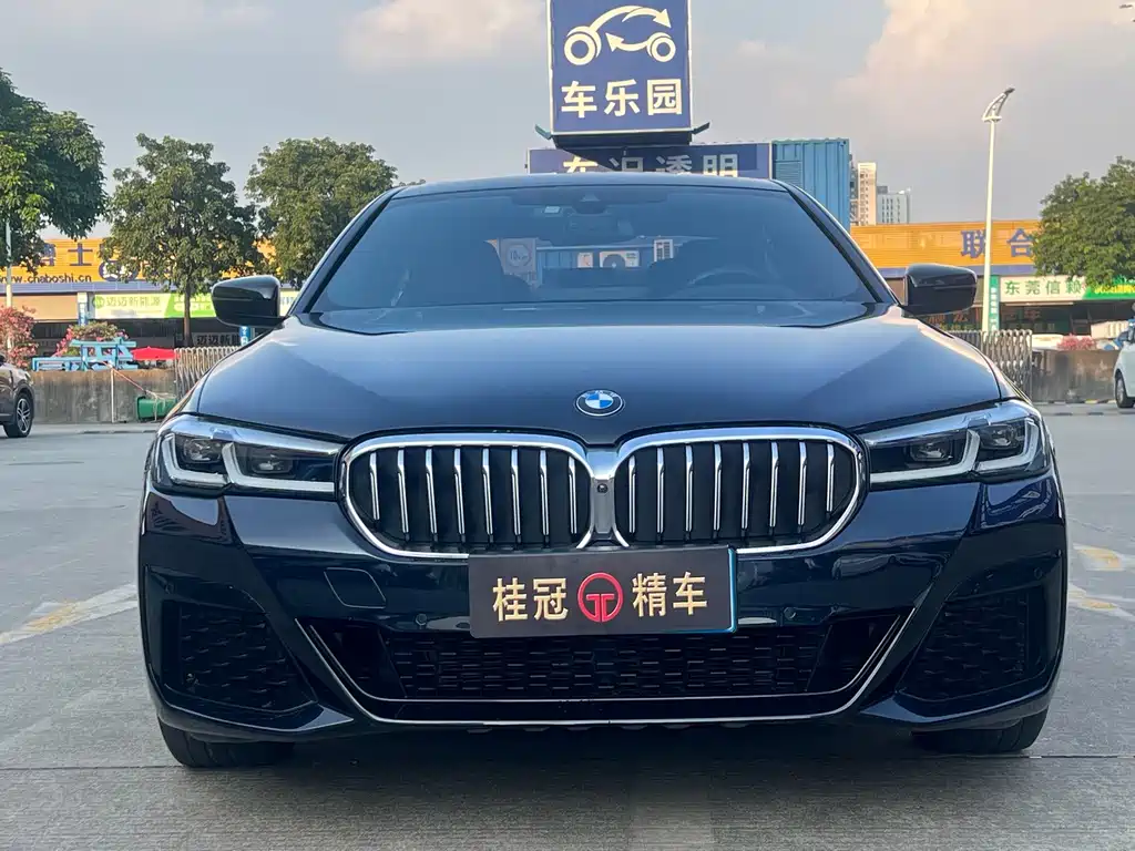 BMW 5 Series — фото 2