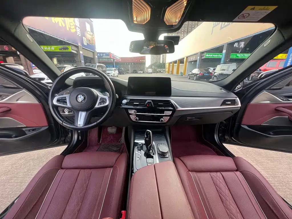 BMW 5 Series — фото 13