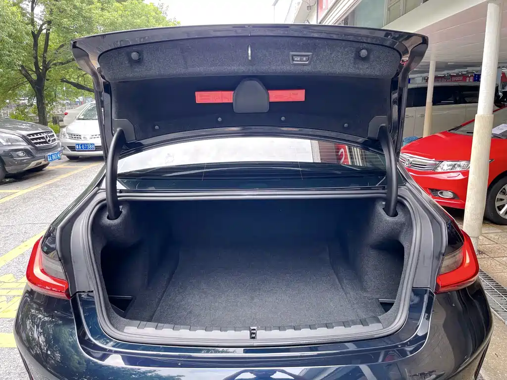 BMW 3 Series — фото 10