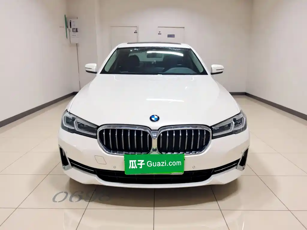 BMW 5 Series — фото 2