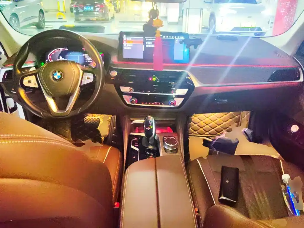 BMW 5 Series — фото 10