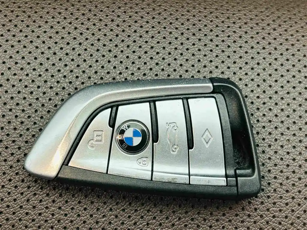 BMW 5 Series — фото 14