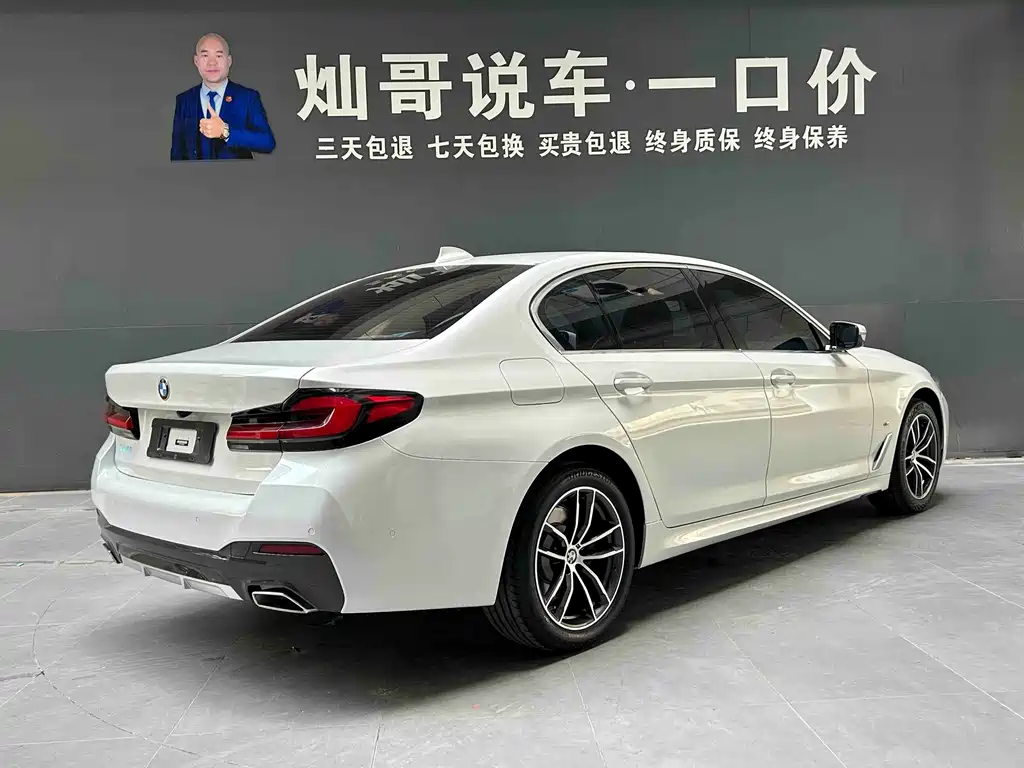 BMW 5 Series — фото 21