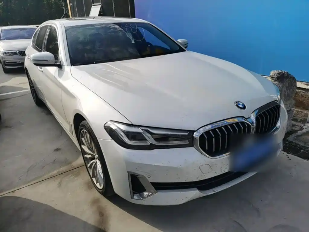 BMW 5 Series — фото 4