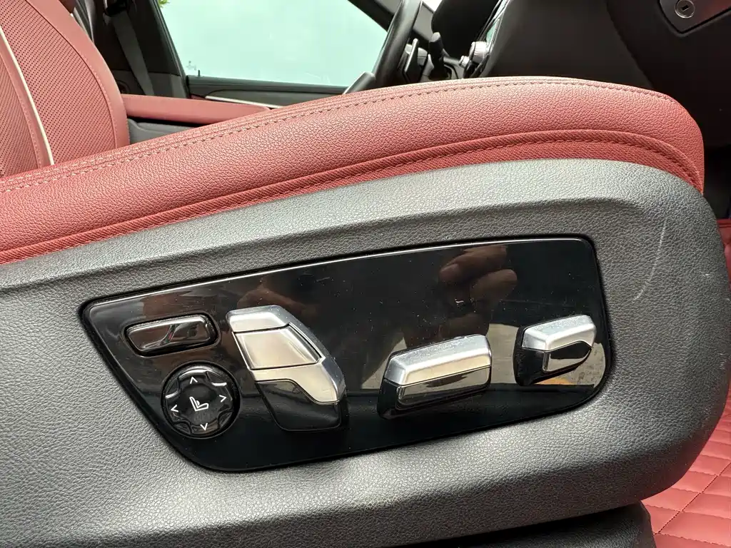 BMW 5 Series — фото 14