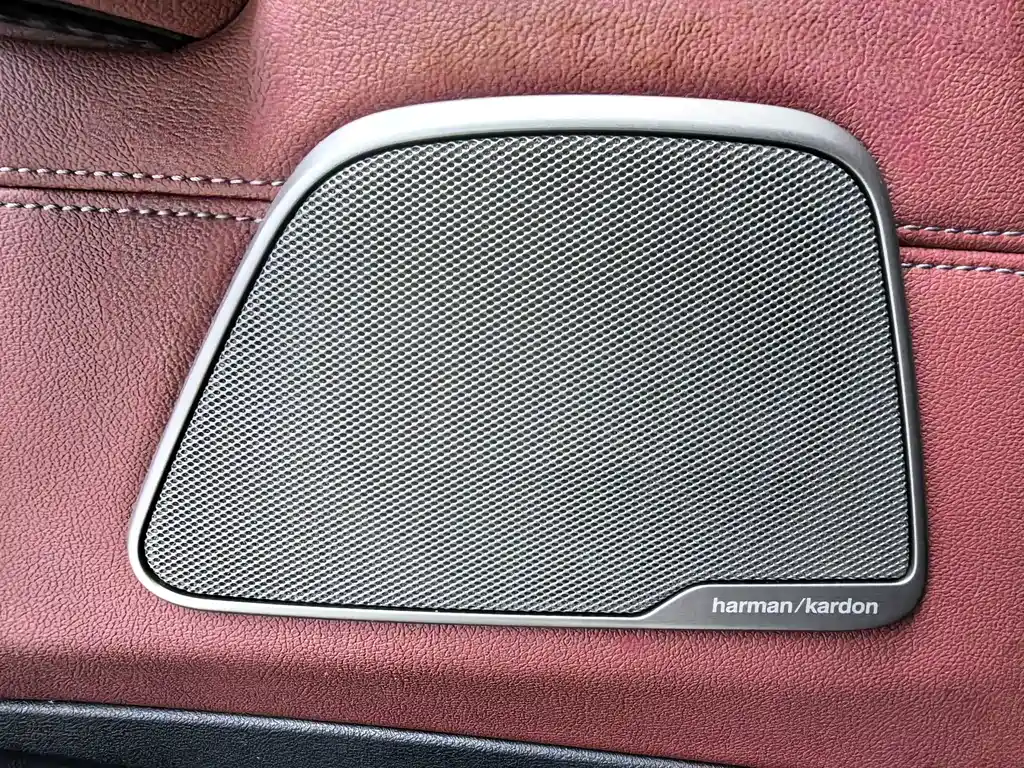 BMW 5 Series — фото 17