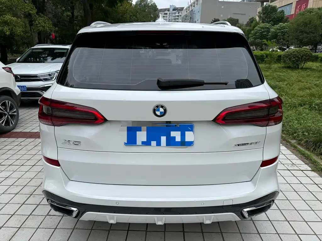 BMW X5 (Import) — фото 2