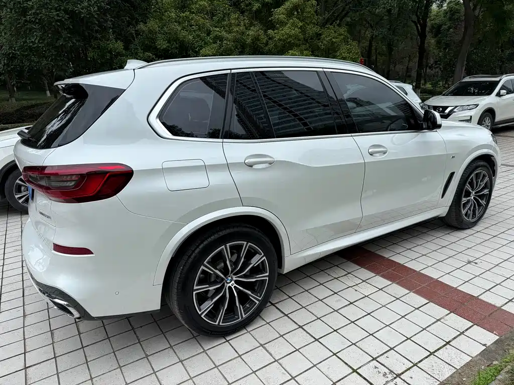 BMW X5 (Import) — фото 12
