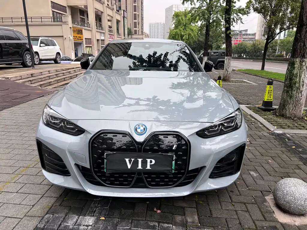BMW i4 — фото 2