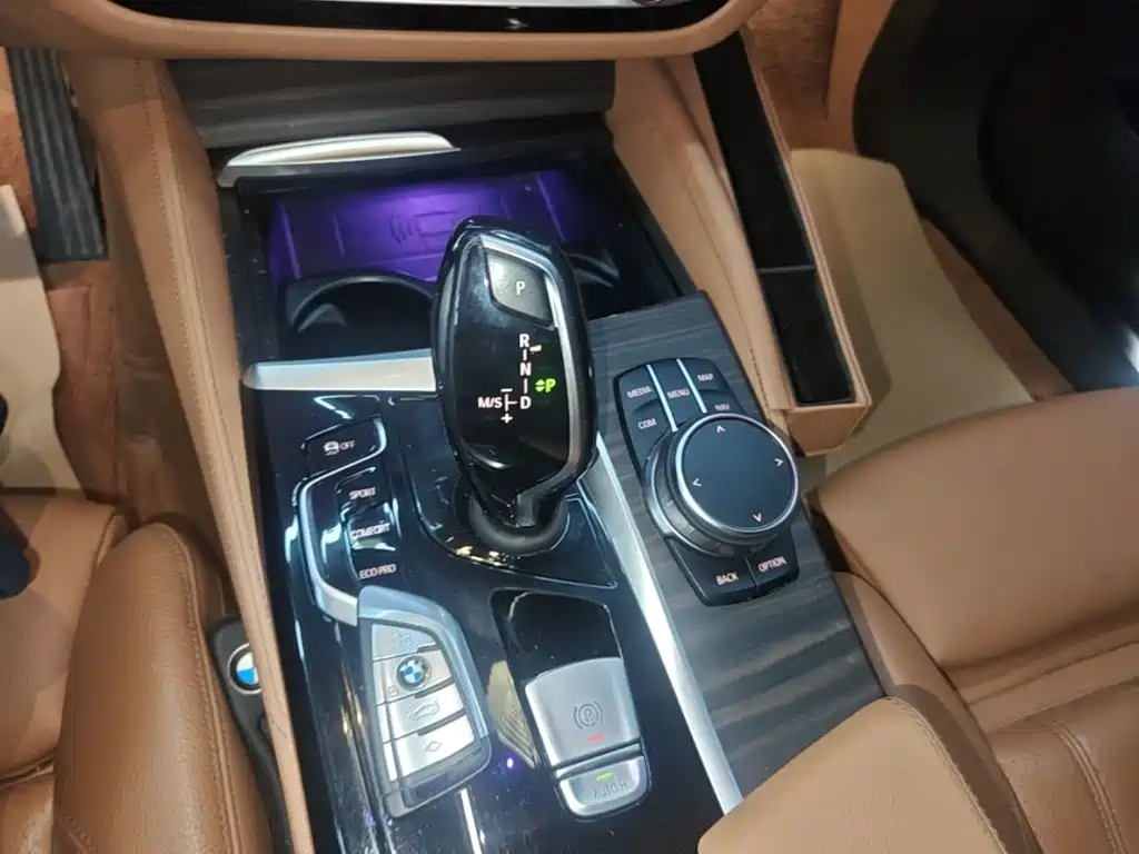 BMW 6 Series GT — фото 14