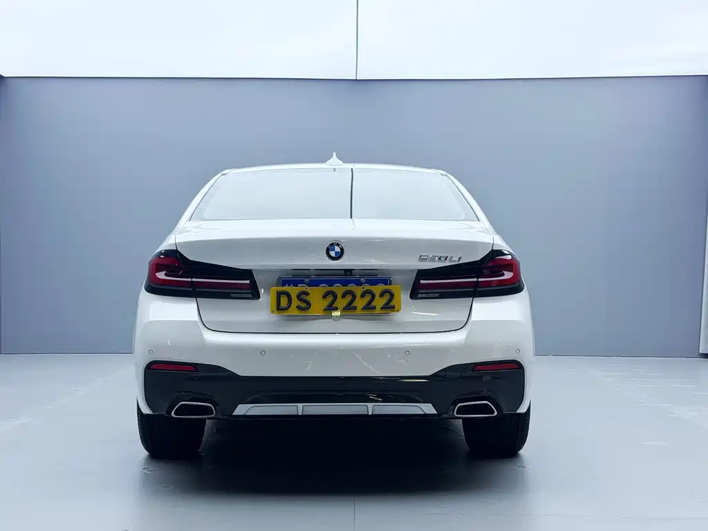 BMW 5 Series — фото 2