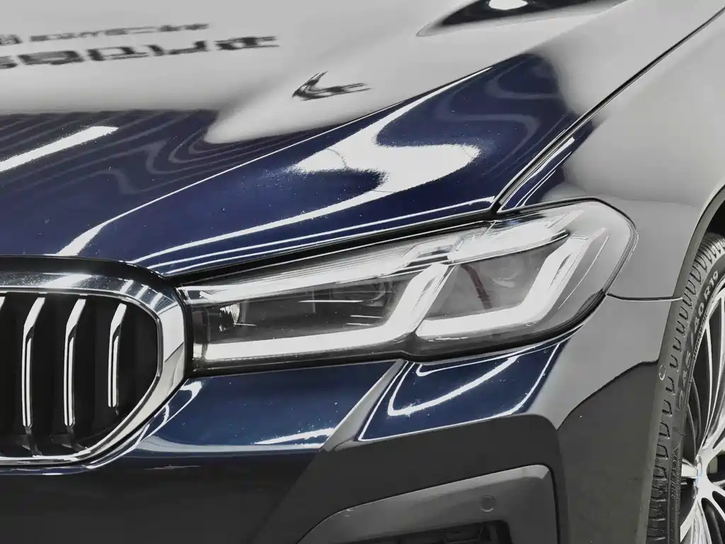 BMW 5 Series — фото 30