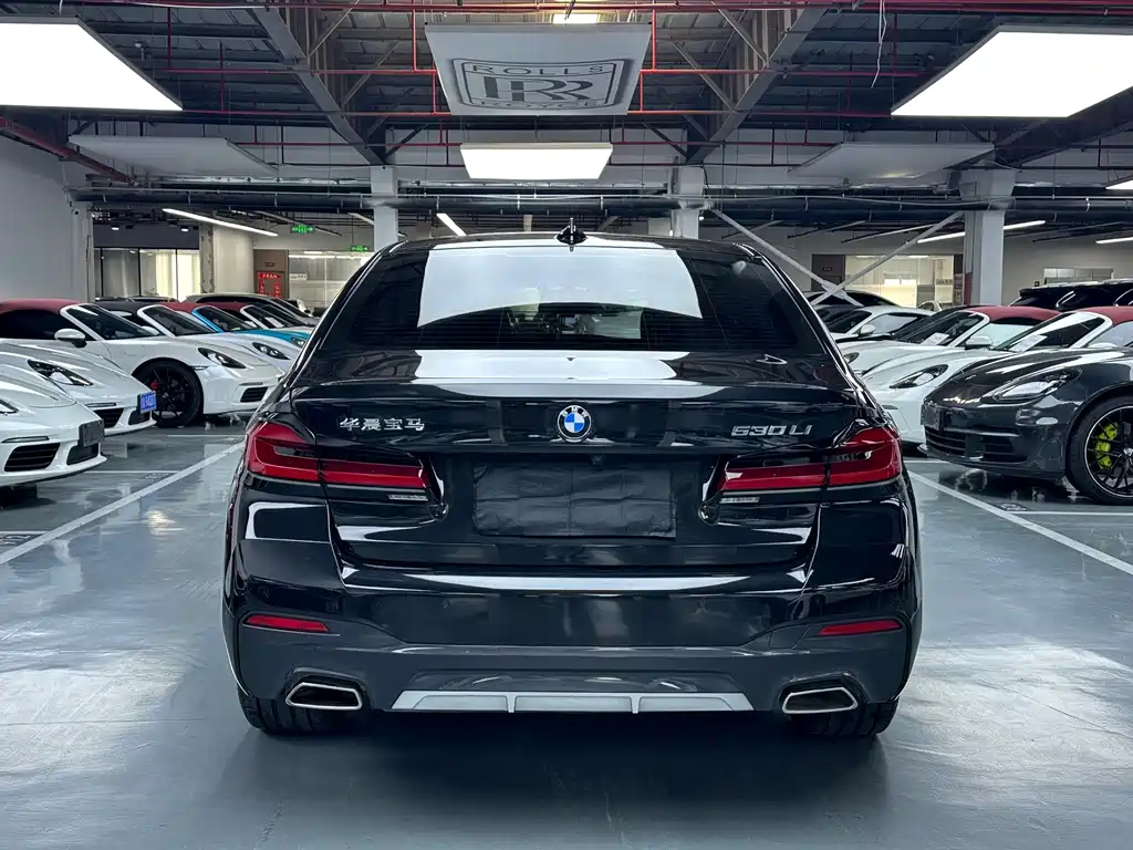 BMW 5 Series — фото 21