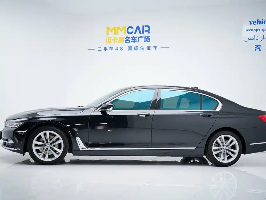 BMW 7 Series — фото 29