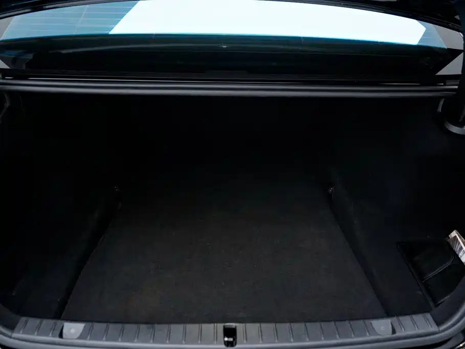 BMW 7 Series — фото 10