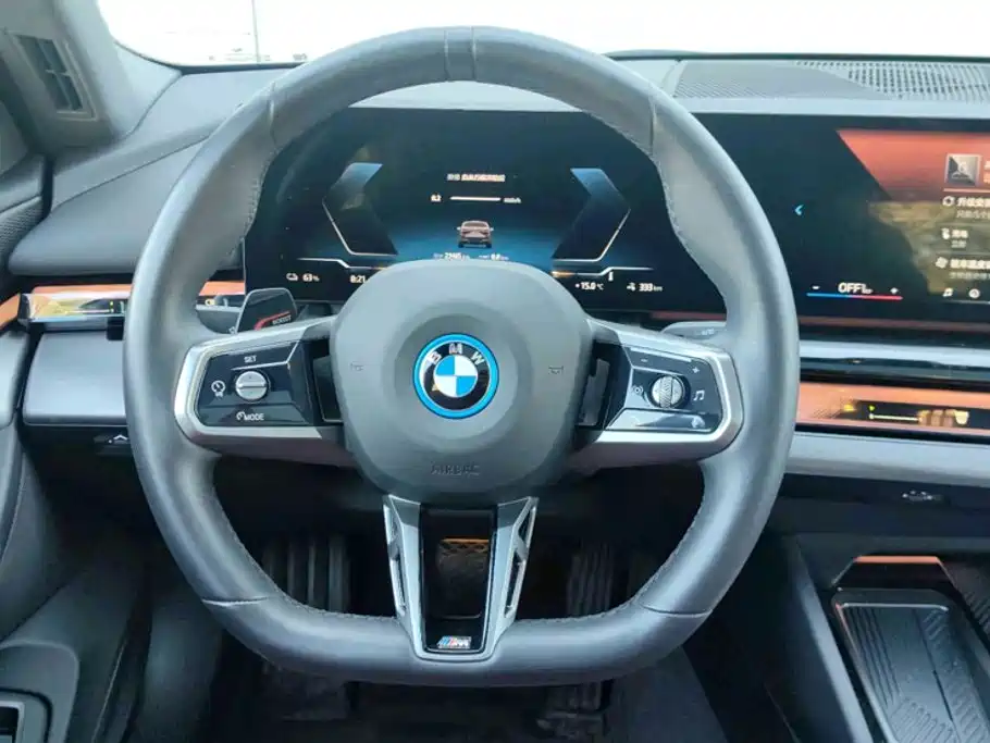 BMW i5 — фото 11
