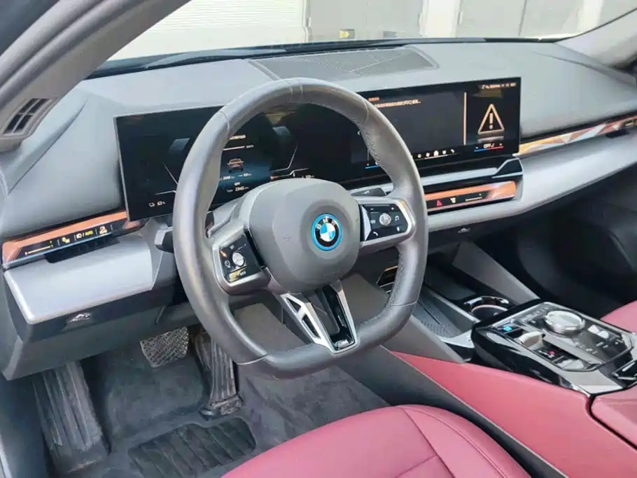 BMW i5 — фото 8
