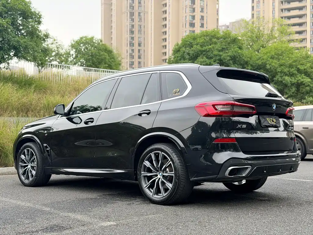 BMW X5 (Import) — фото 5