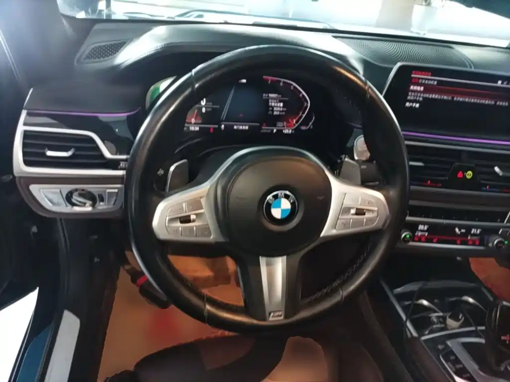 BMW 7 Series — фото 11