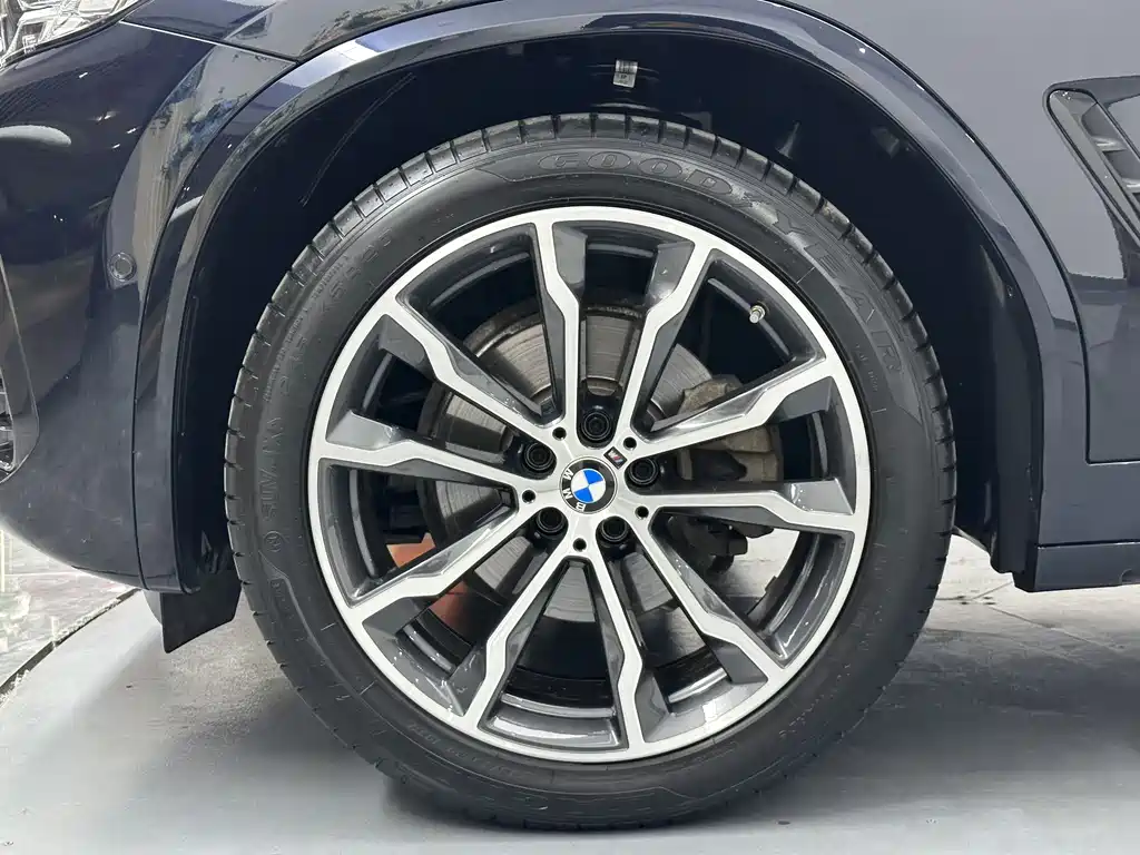BMW X3 — фото 23