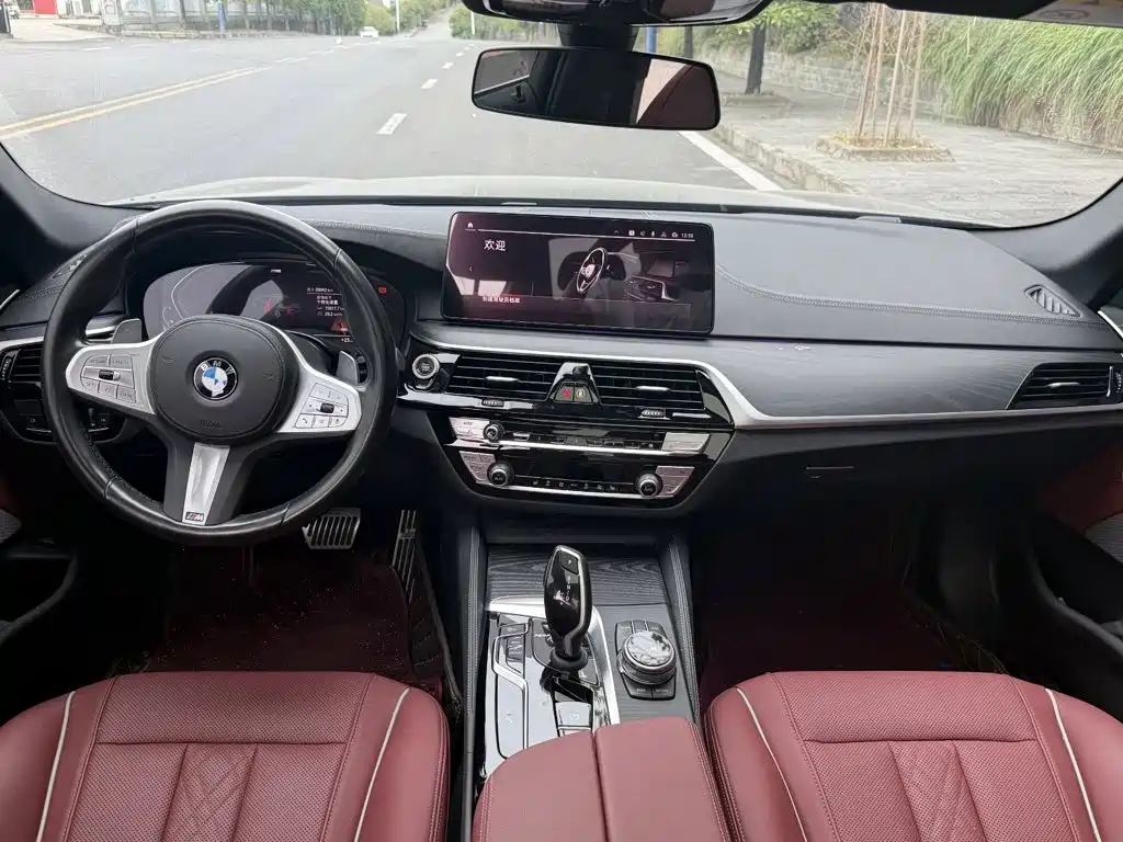BMW 5 Series — фото 4