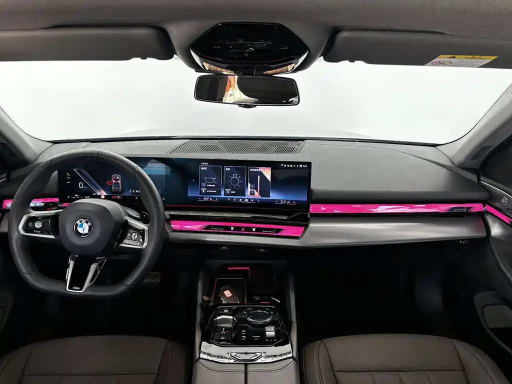 BMW 5 Series — фото 13