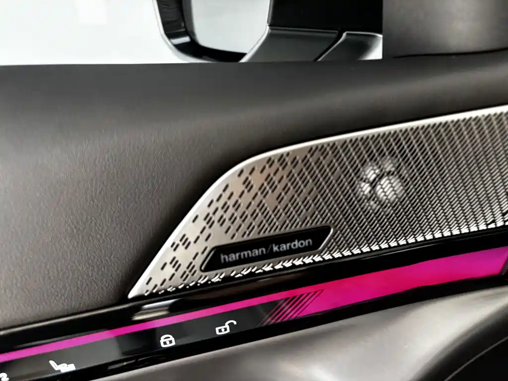 BMW 5 Series — фото 10