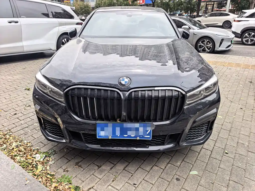 BMW 7 Series — фото 2