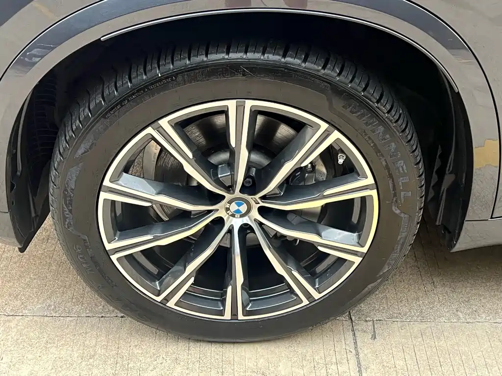 BMW X5 (Import) — фото 13