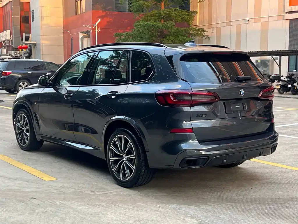 BMW X5 (Import) — фото 3
