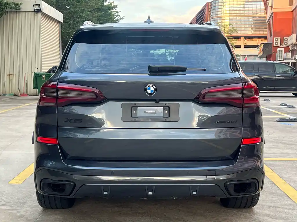 BMW X5 (Import) — фото 4