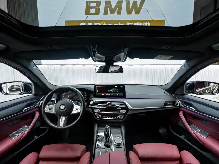 BMW 5 Series — фото 14