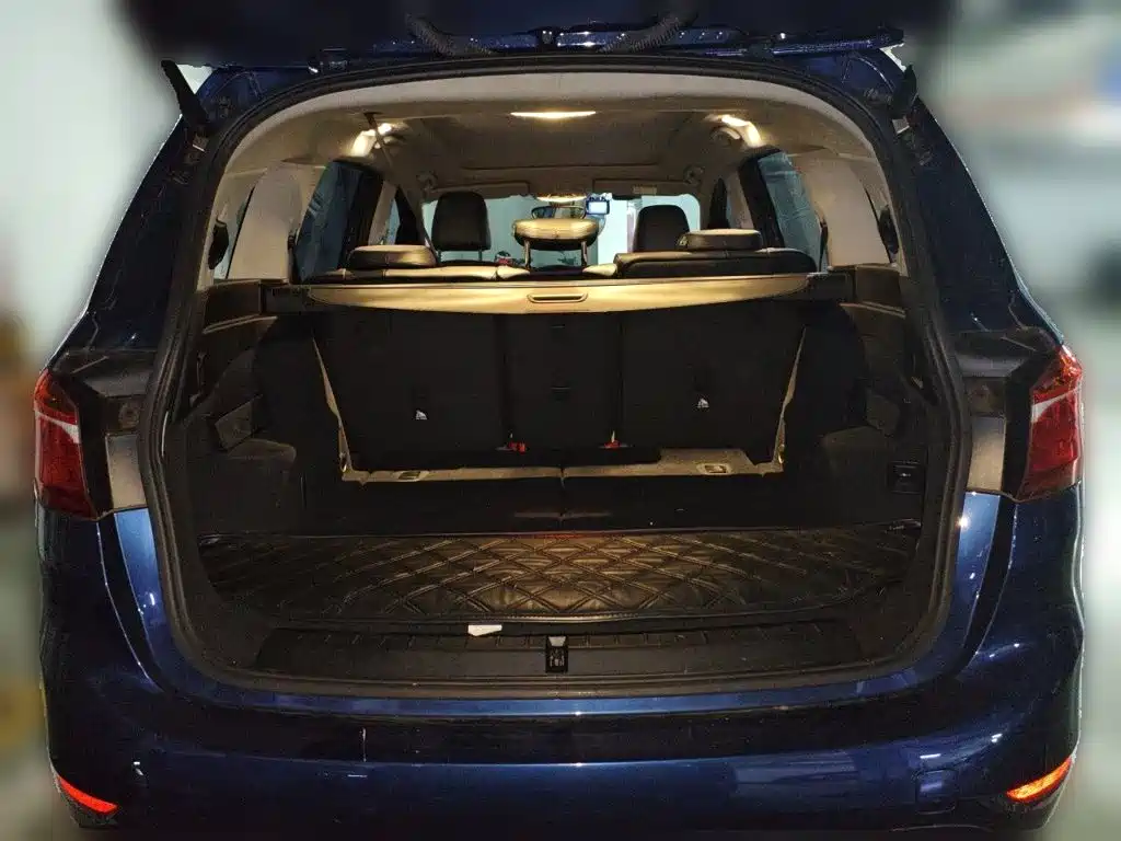 BMW 2 Series Gran Tourer — фото 10
