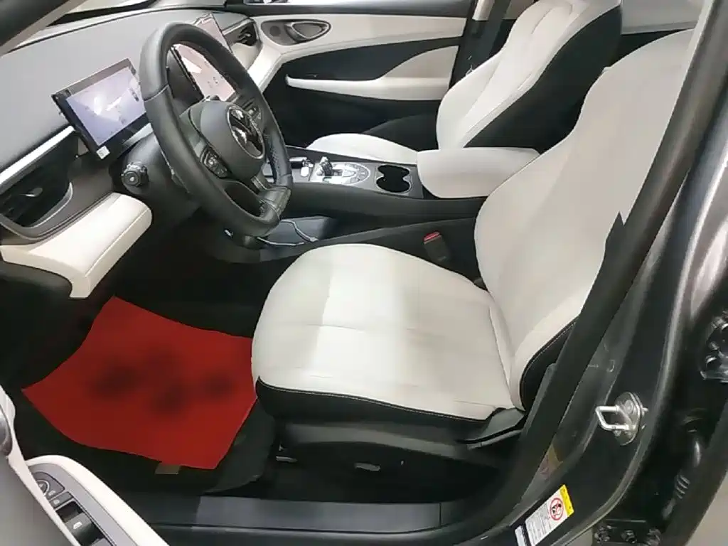 BYD Seal 05 DM-i — фото 15