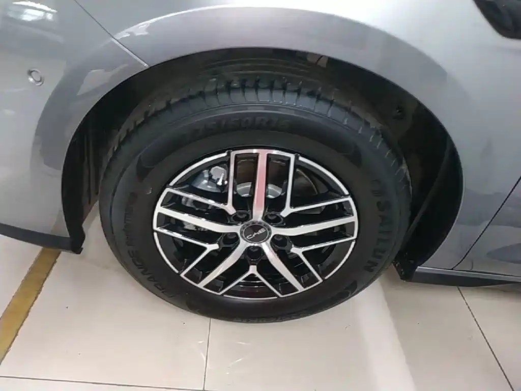 BYD Seal 05 DM-i — фото 23