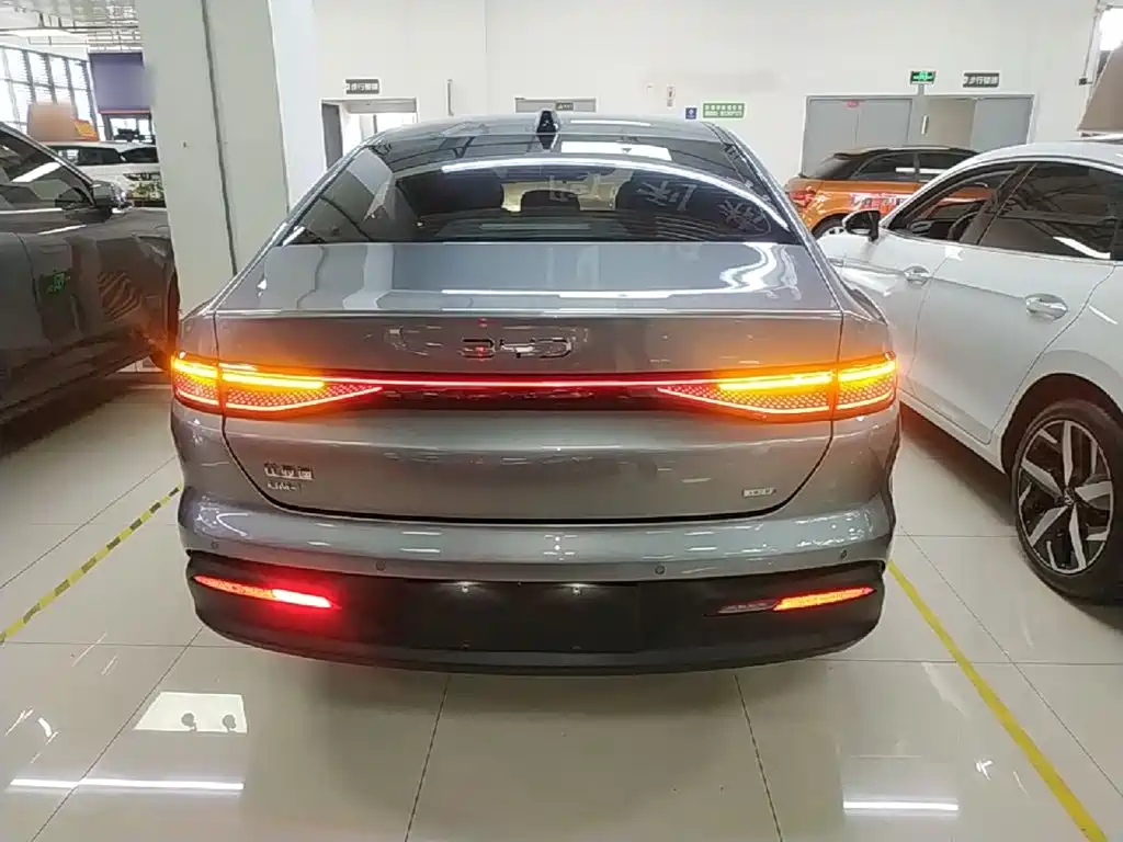 BYD Seal 05 DM-i — фото 6