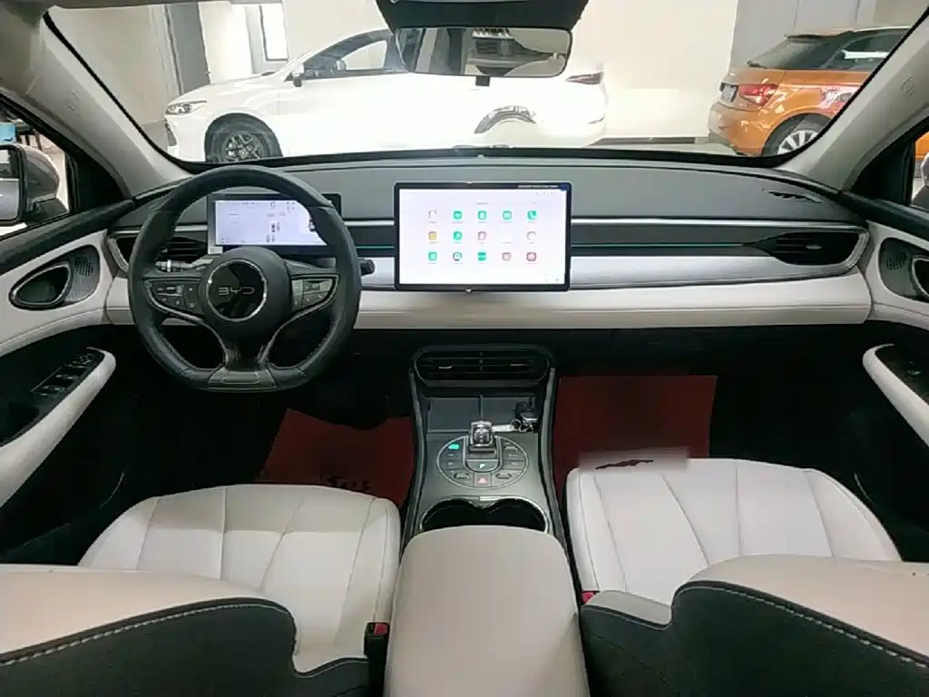 BYD Seal 05 DM-i — фото 10
