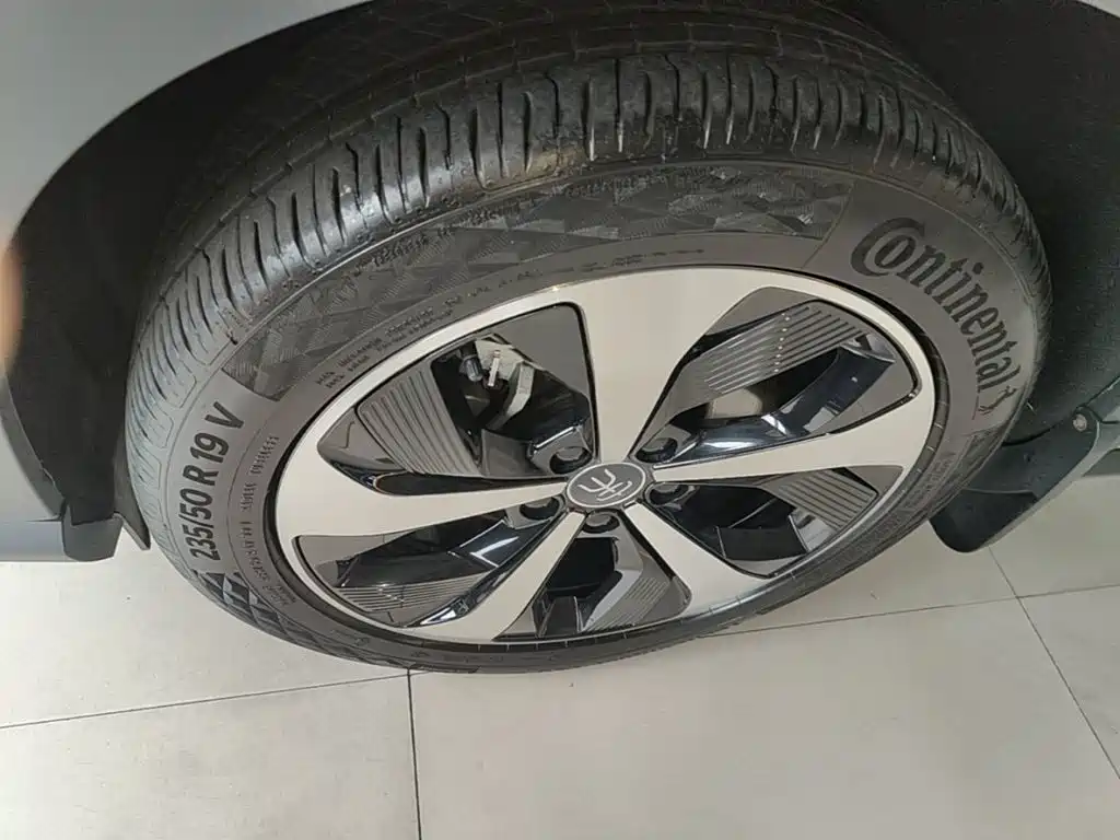 BYD PLUS New Energy — фото 23